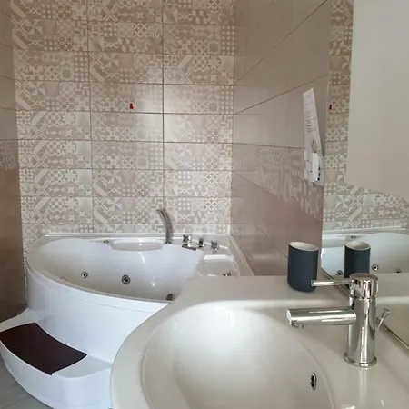 Casa Giovanni Con Idromassaggio * Battipaglia